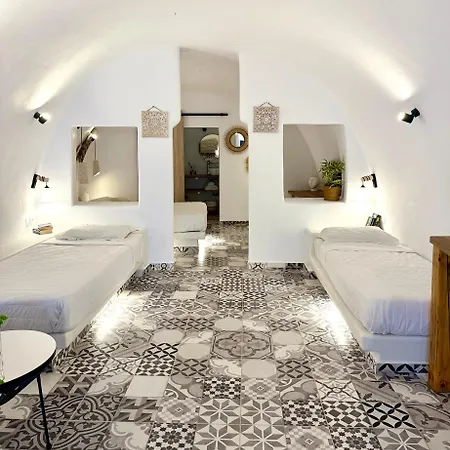 The Nest * Fira (Santorini)