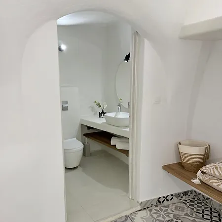 The Nest * Fira (Santorini)