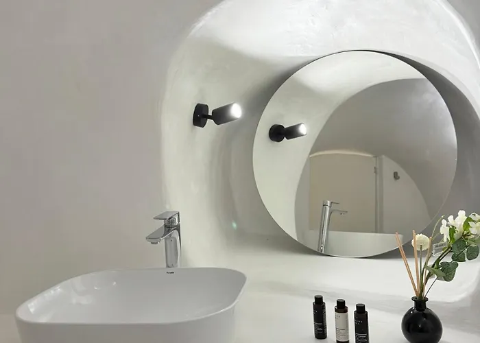 The Nest * Fira (Santorini)