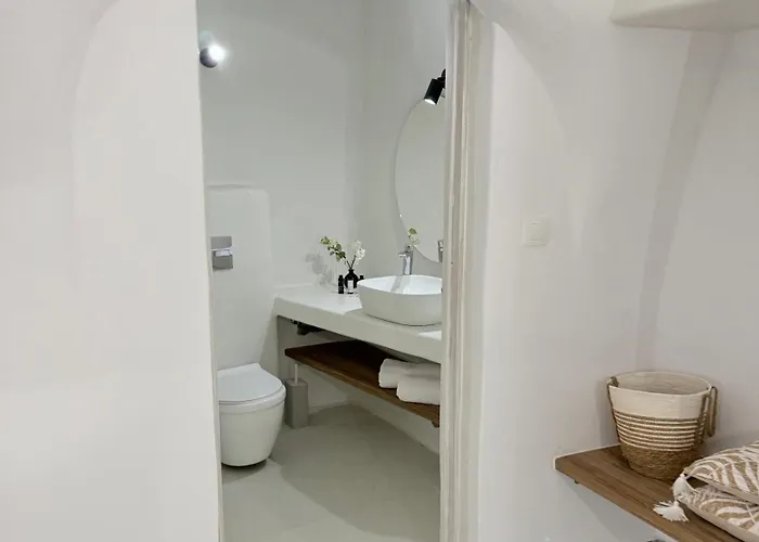 The Nest * Fira (Santorini)