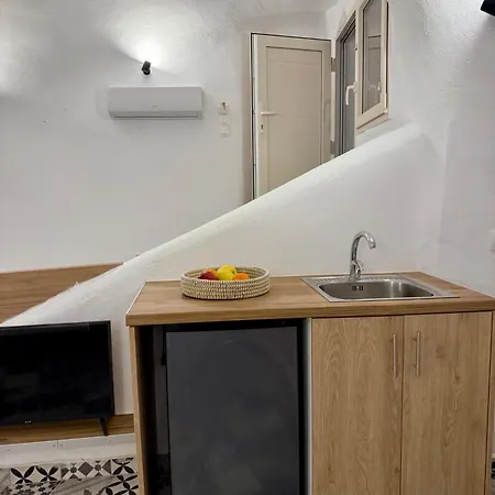 The Nest サントリーニ